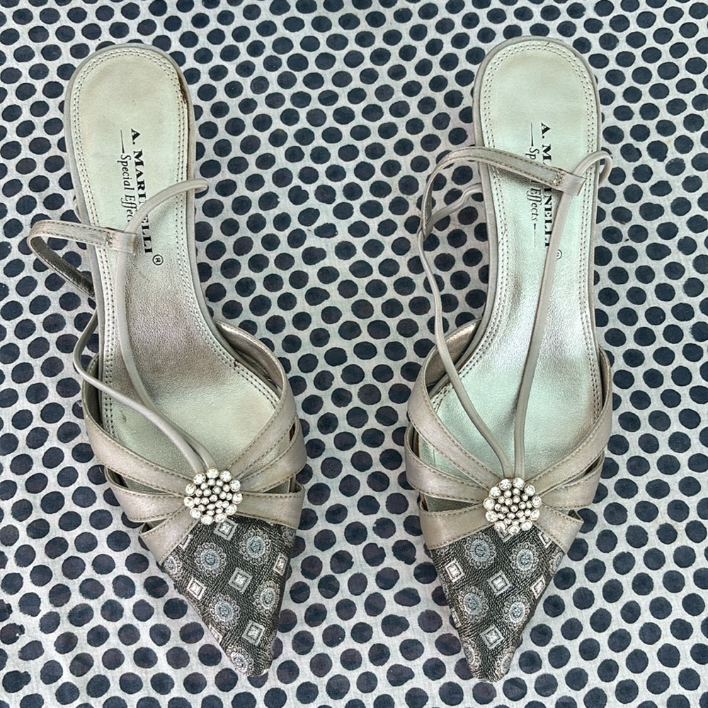 A. Marinelli women’s size 7 heels silver brocade satin
